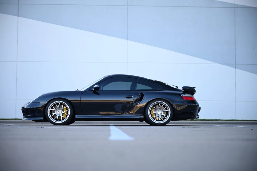 2005 Porsche 996 Turbo - Image 10 of 31