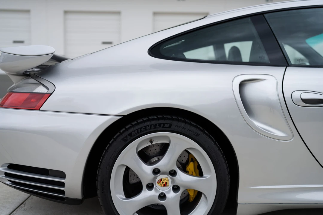 2005 Porsche 996 Turbo - Image 19 of 31