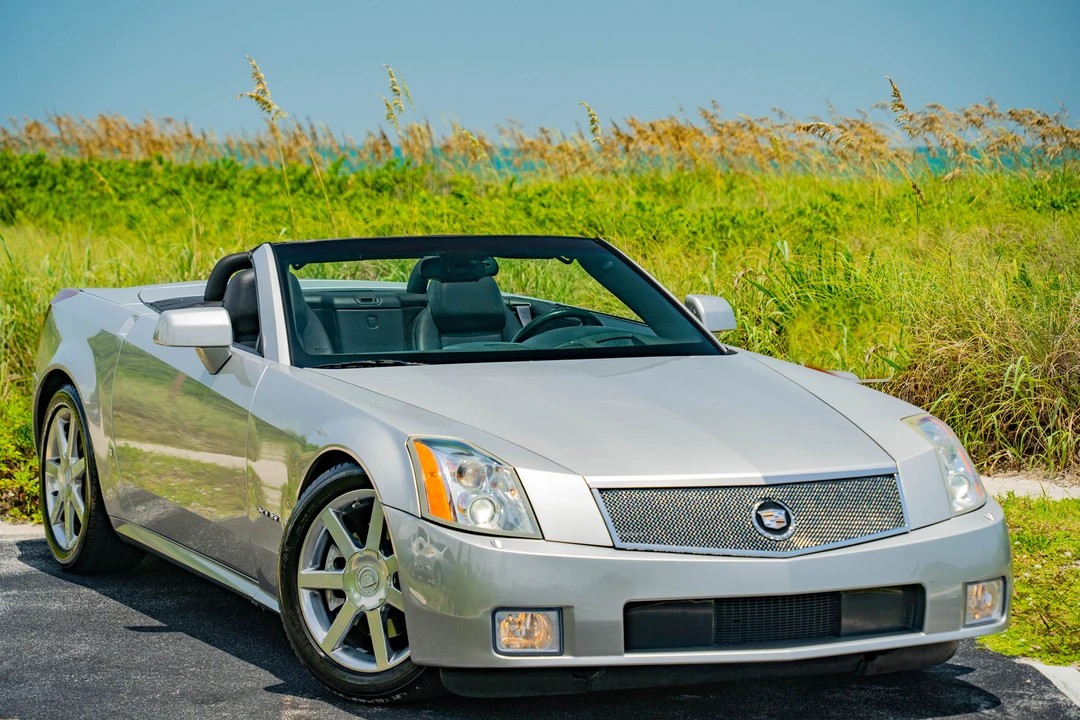 2006 Cadillac XLR - Image 11 of 31