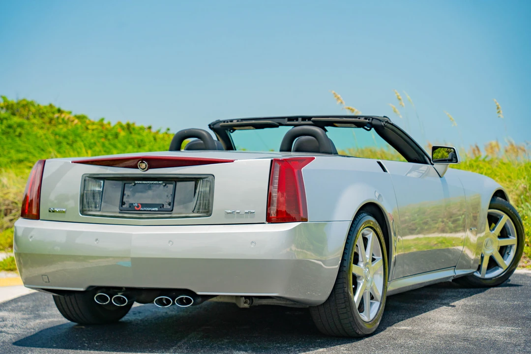 2006 Cadillac XLR - Image 19 of 31