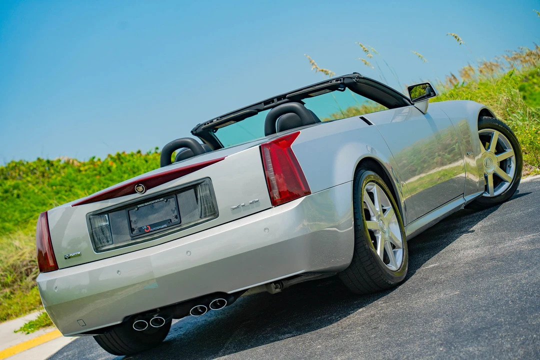 2006 Cadillac XLR - Image 21 of 31