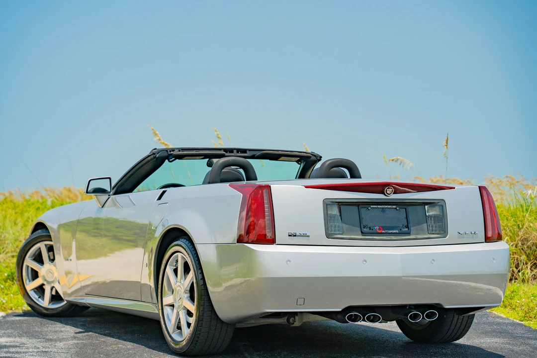 2006 Cadillac XLR - Image 22 of 31