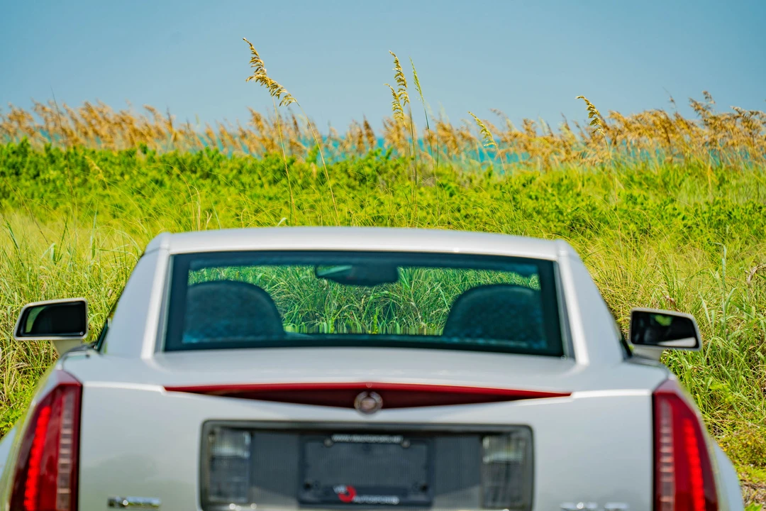 2006 Cadillac XLR - Image 25 of 31