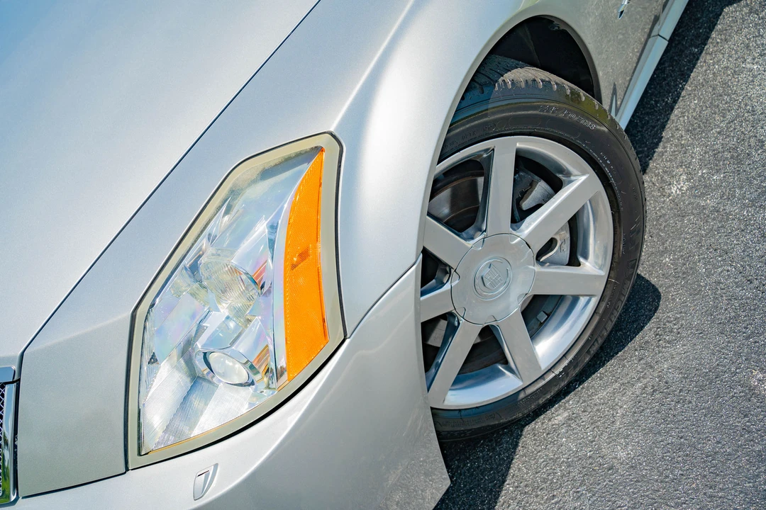 2006 Cadillac XLR - Image 28 of 31