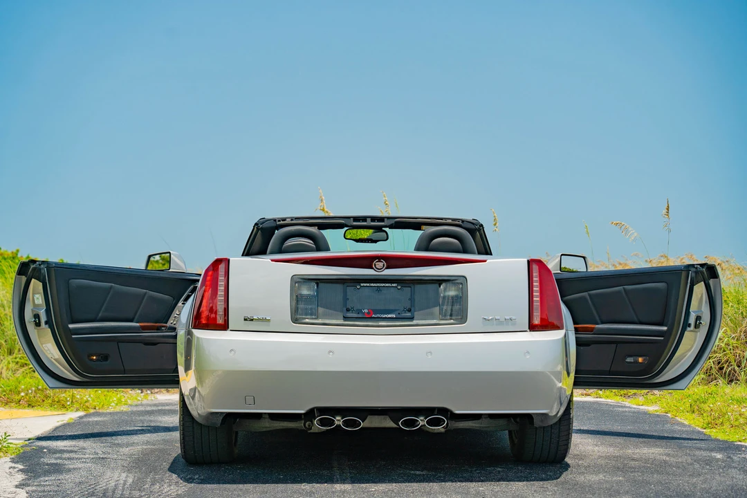 2006 Cadillac XLR - Image 30 of 31