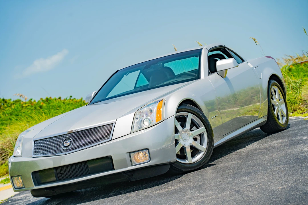 2006 Cadillac XLR - Image 3 of 31