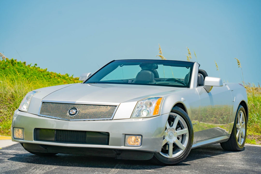 2006 Cadillac XLR - Image 9 of 31