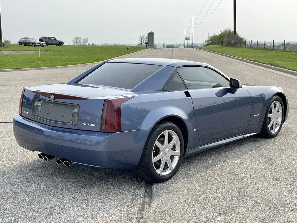 2006 Cadillac XLR - Image 16 of 31