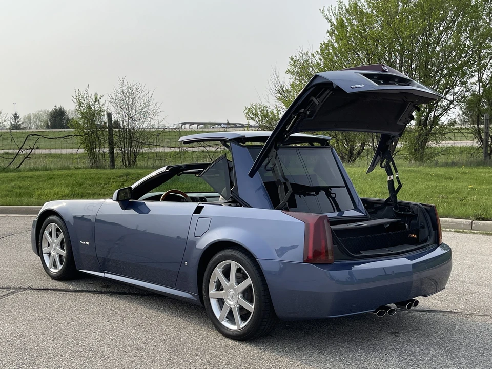 2006 Cadillac XLR - Image 13 of 31