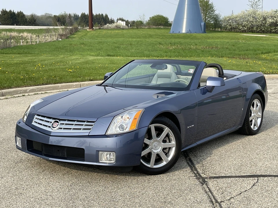2006 Cadillac XLR - Image 8 of 31