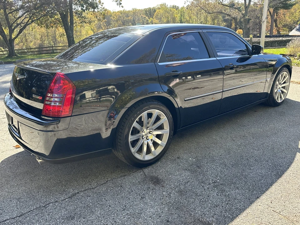2006 Chrysler 300 (2005-2023) - Image 8 of 31