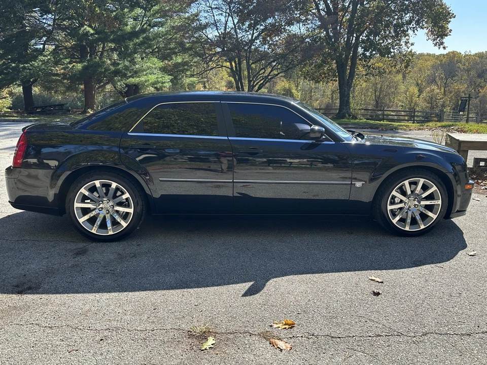 2006 Chrysler 300 (2005-2023) - Image 7 of 31
