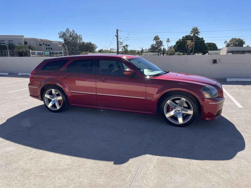 2006 Dodge Magnum SRT8 2nd Gen - Image 2 of 31