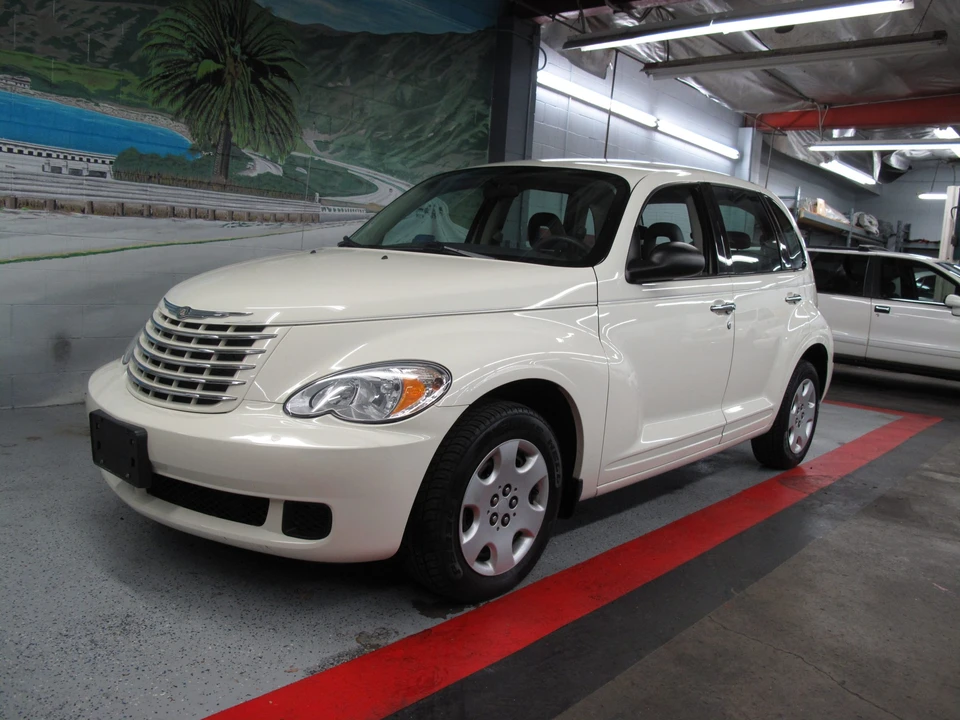 2007 Chrysler PT Cruiser - Image 2 of 31