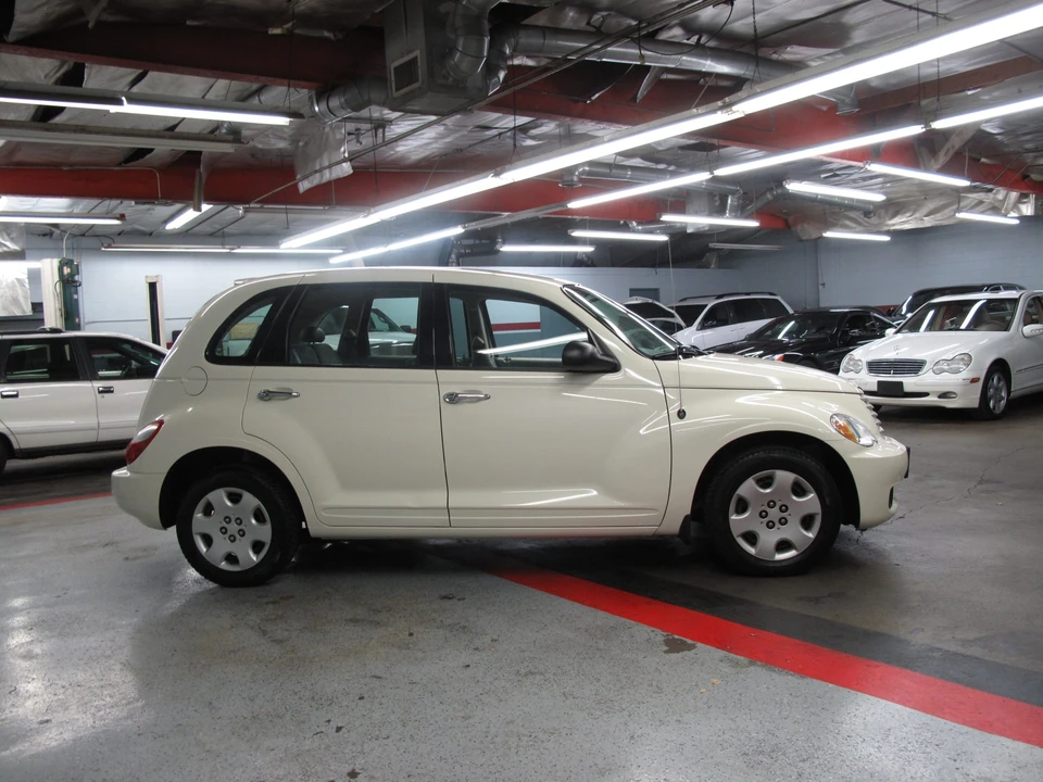 2007 Chrysler PT Cruiser - Image 9 of 31