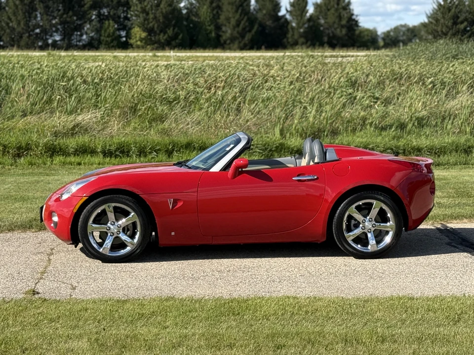 2007 Pontiac Solstice - Image 7 of 31