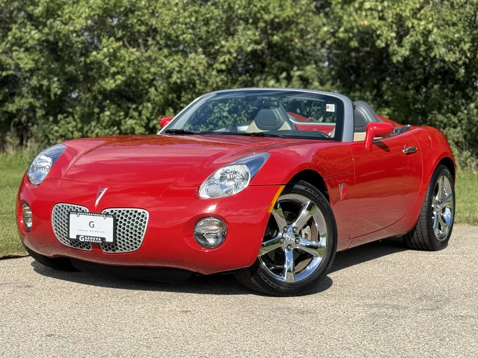 2007 Pontiac Solstice - Image 2 of 31