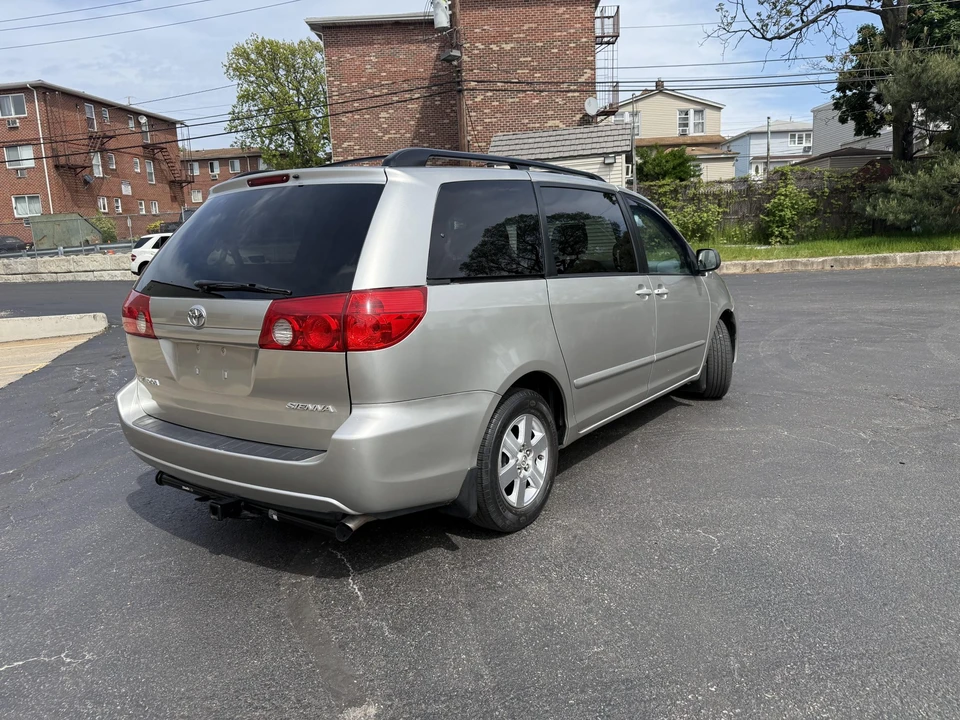 2007 Toyota Sienna 2nd Gen - Image 13 of 31