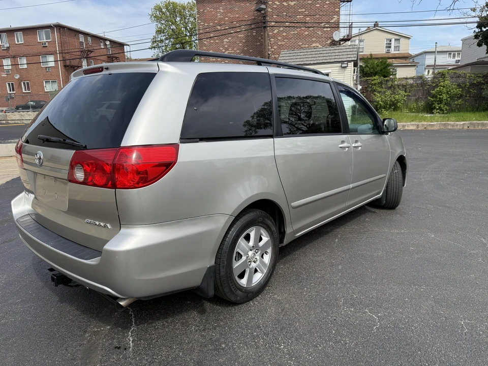 2007 Toyota Sienna 2nd Gen - Image 14 of 31