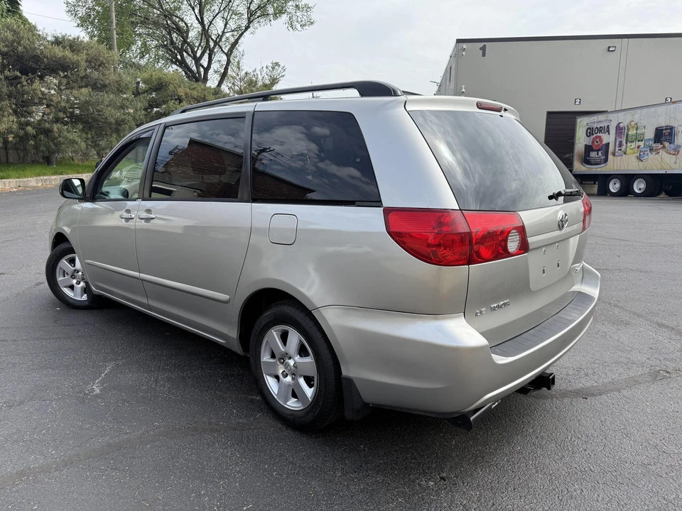 2007 Toyota Sienna 2nd Gen - Image 16 of 31