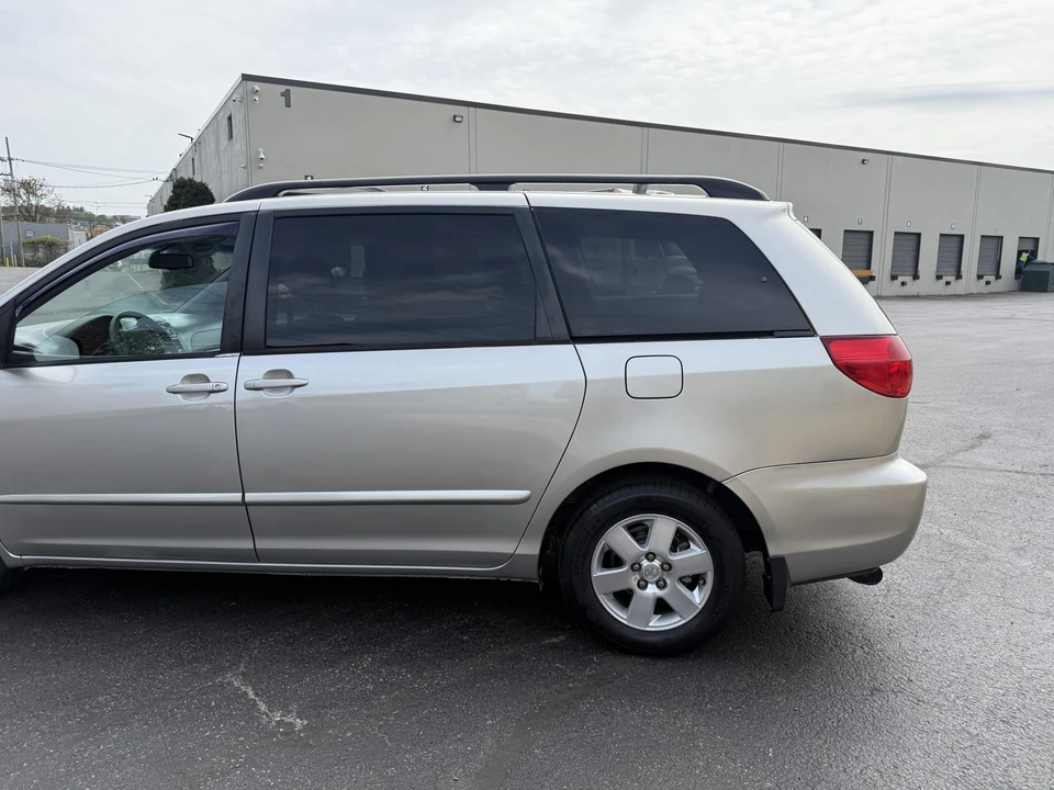 2007 Toyota Sienna 2nd Gen - Image 28 of 31