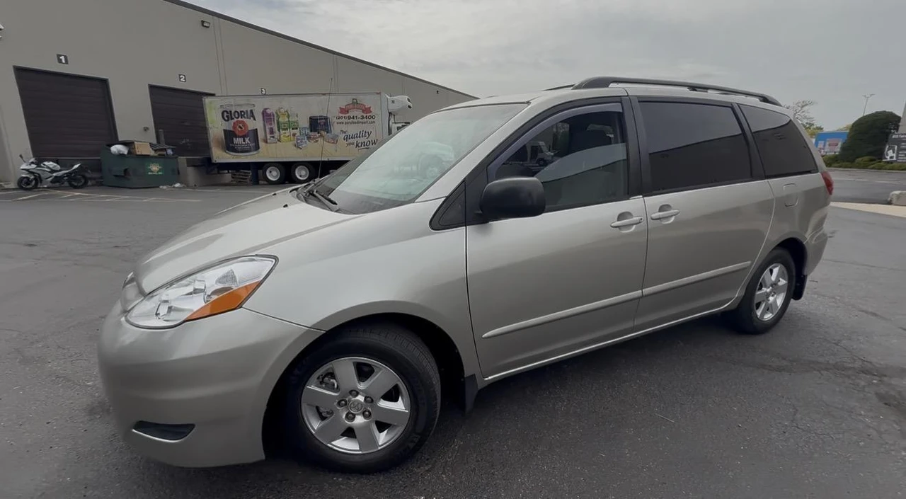 2007 Toyota Sienna 2nd Gen - Image 19 of 31