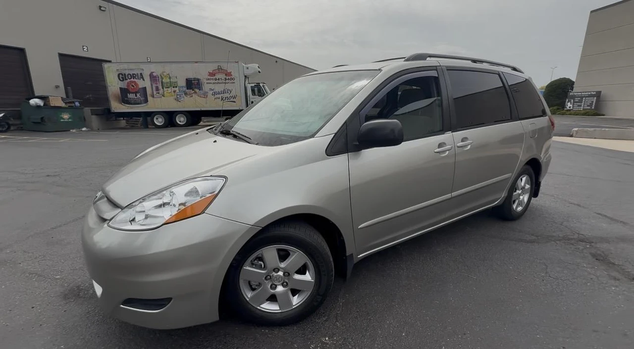 2007 Toyota Sienna 2nd Gen - Image 20 of 31