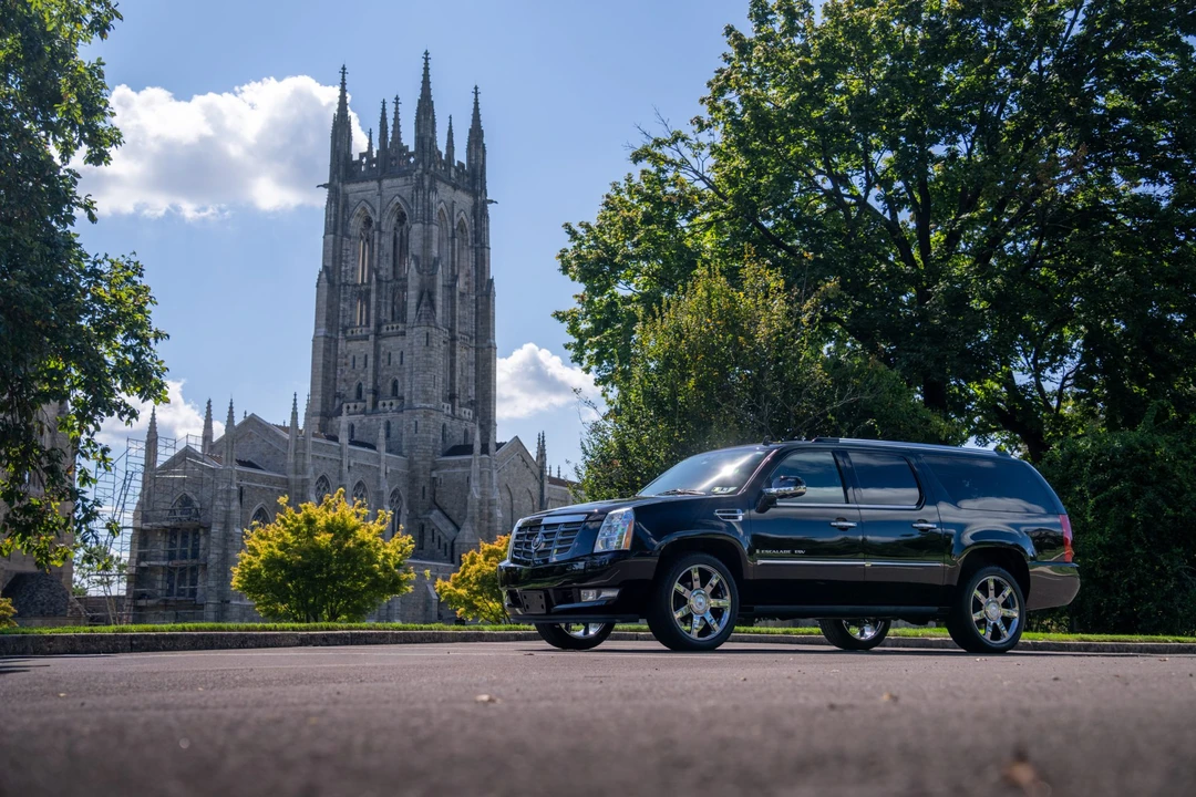 2008 Cadillac Escalade & EXT 3rd Gen - Image 2 of 31