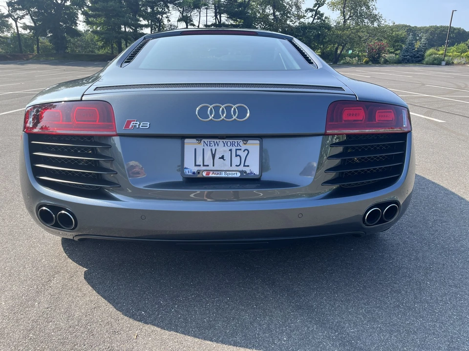 2009 Audi 42 R8 - Image 8 of 31