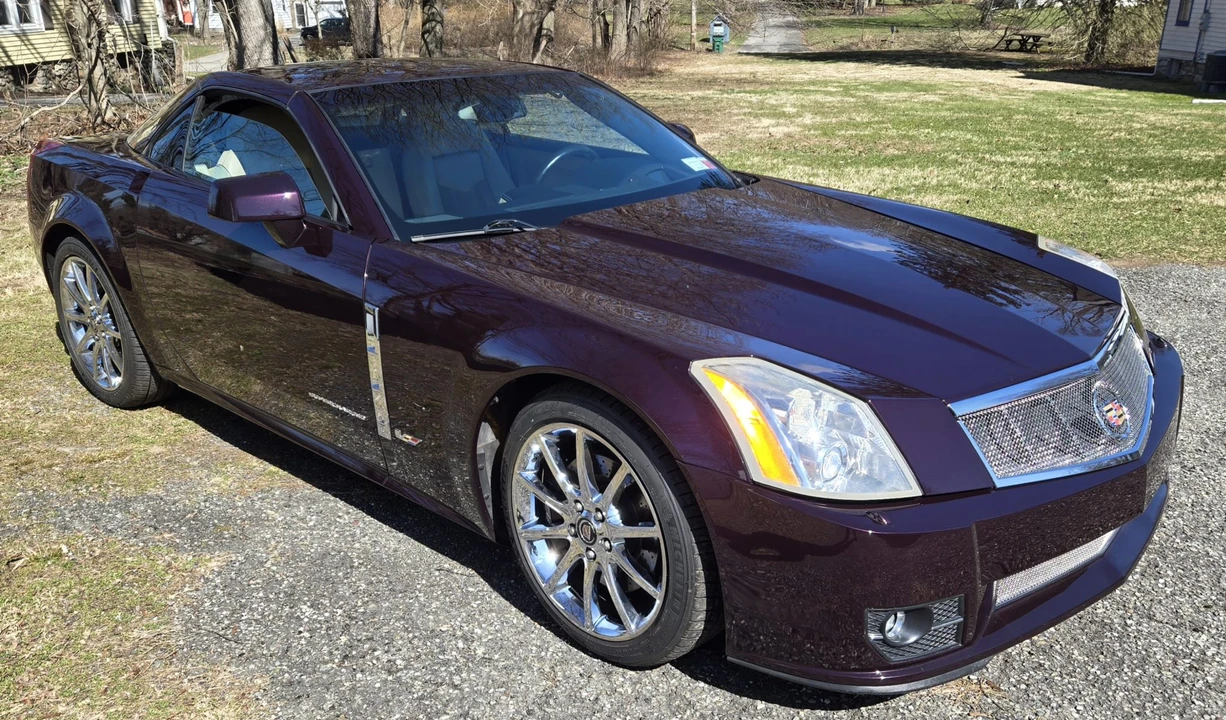 2009 Cadillac XLR-V - Image 3 of 31