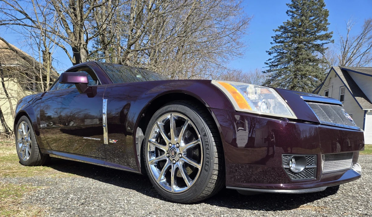 2009 Cadillac XLR-V - Image 16 of 31