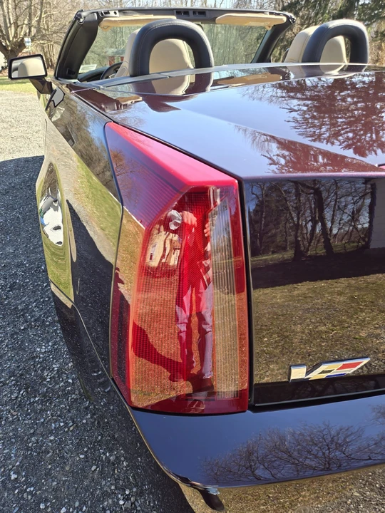 2009 Cadillac XLR-V - Image 26 of 31