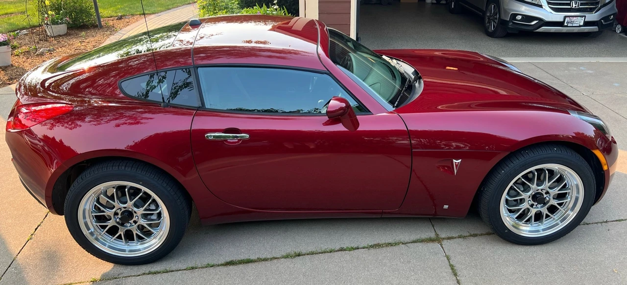 2009 Pontiac Solstice GXP - Image 11 of 31