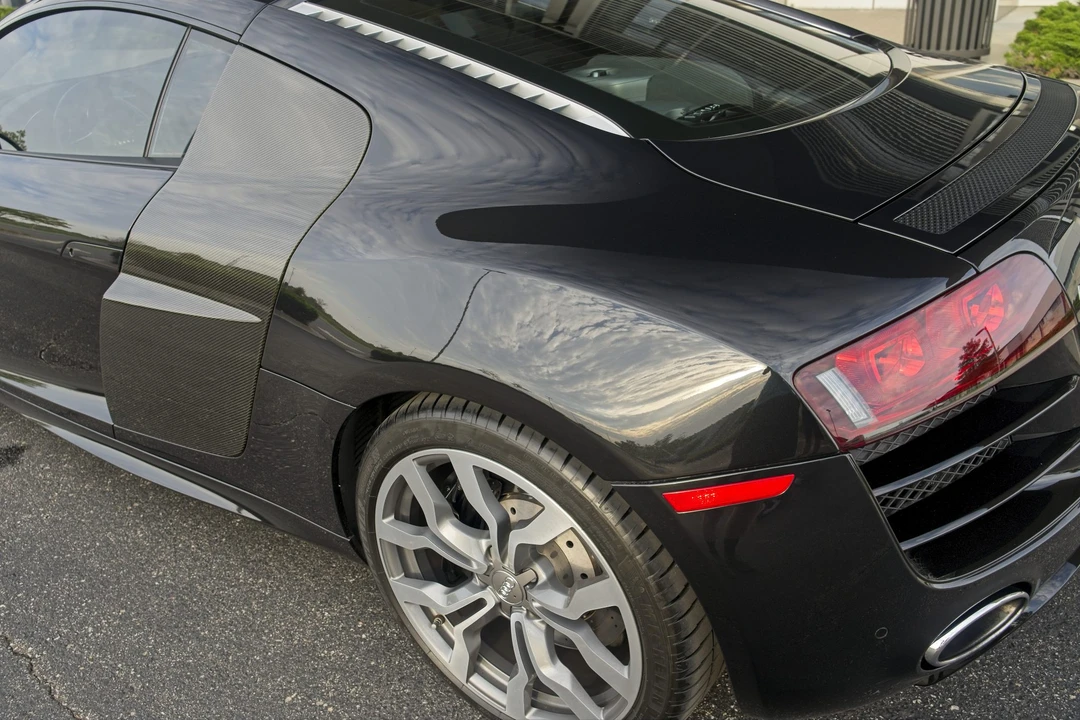 2010 Audi 42 R8 - Image 25 of 31