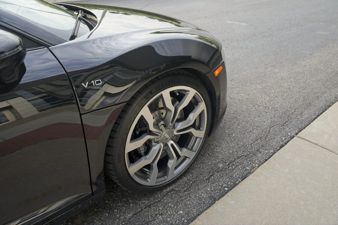 2010 Audi 42 R8 - Image 31 of 31