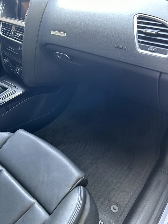 2010 Audi B8 S5 - Image 28 of 31