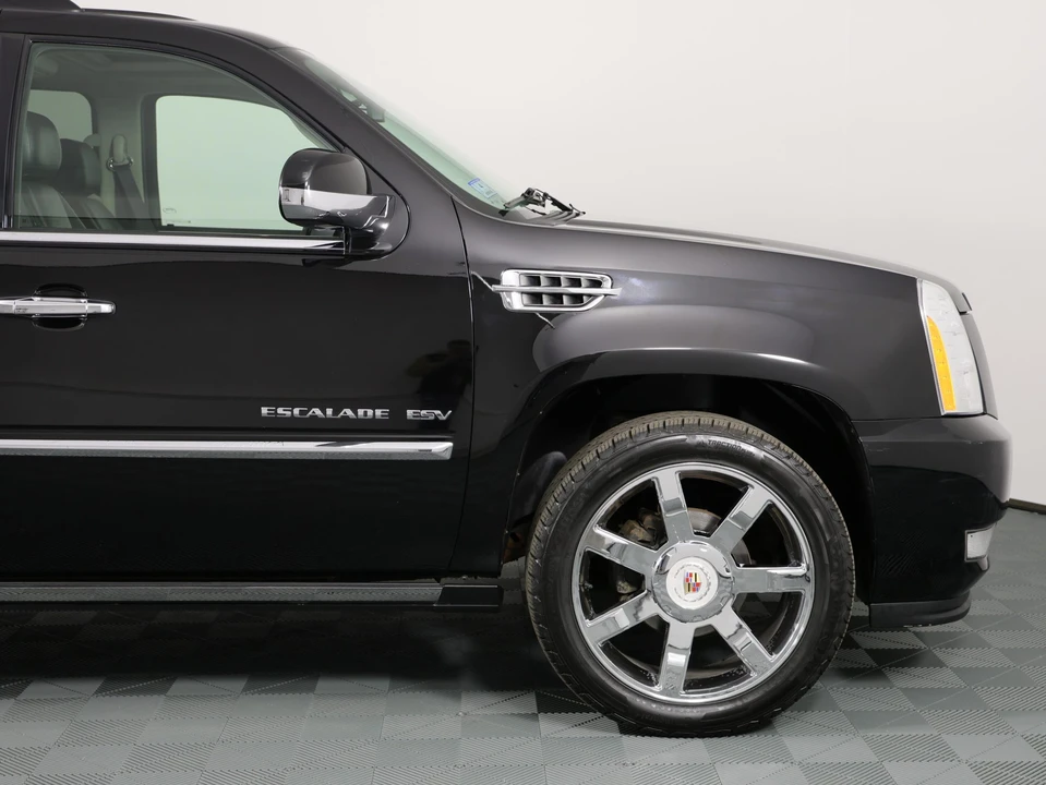 2010 Cadillac Escalade & EXT 3rd Gen - Image 18 of 31