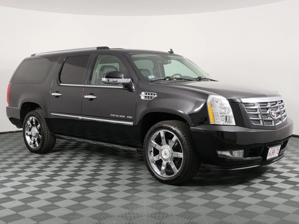 2010 Cadillac Escalade & EXT 3rd Gen - Image 5 of 31