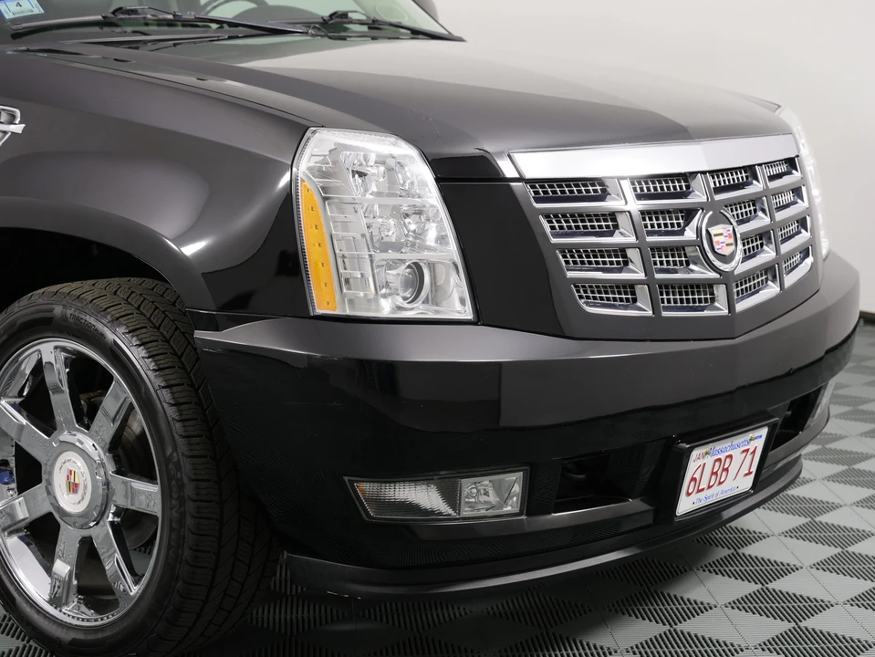 2010 Cadillac Escalade & EXT 3rd Gen - Image 12 of 31
