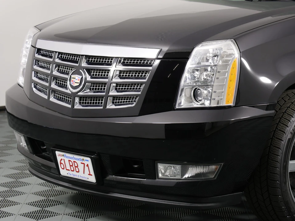2010 Cadillac Escalade & EXT 3rd Gen - Image 11 of 31