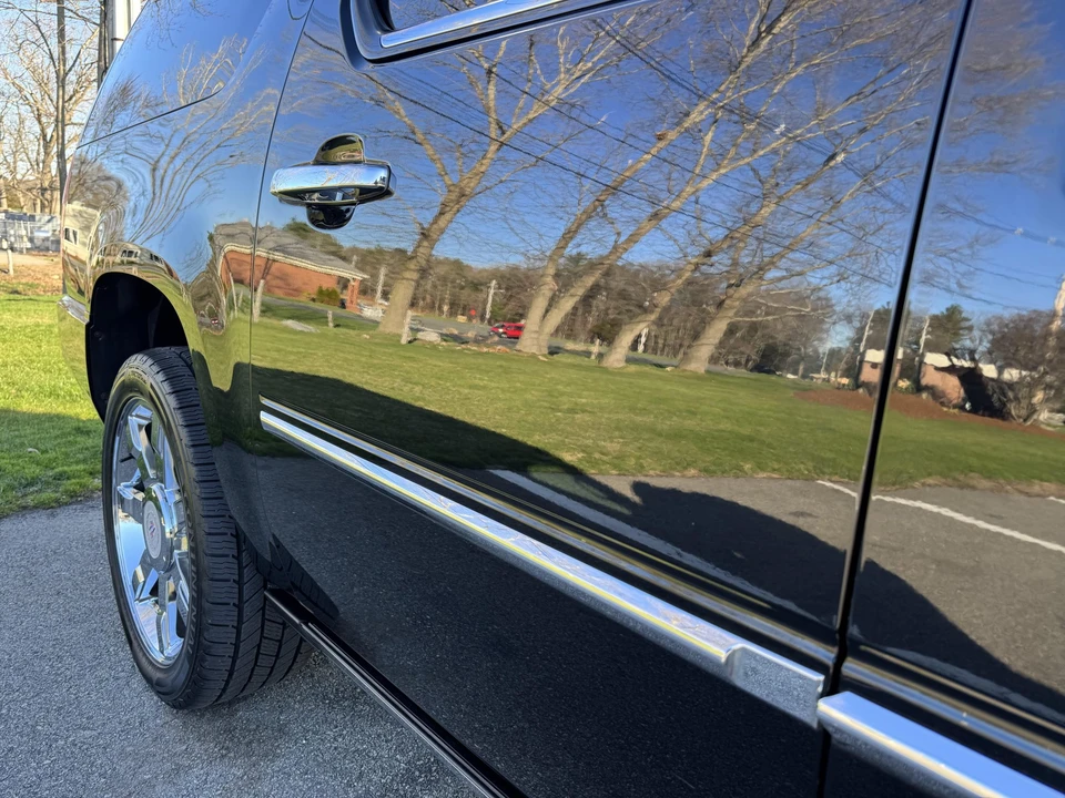 2010 Cadillac Escalade & EXT 3rd Gen - Image 15 of 31
