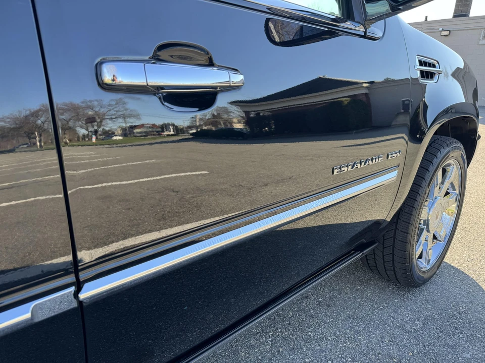 2010 Cadillac Escalade & EXT 3rd Gen - Image 21 of 31