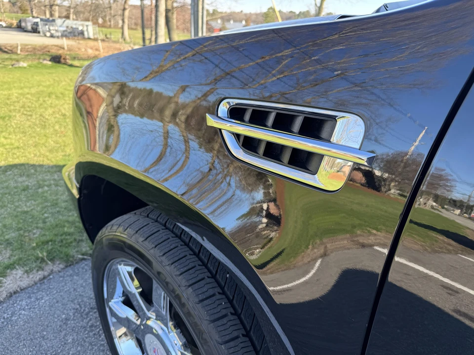 2010 Cadillac Escalade & EXT 3rd Gen - Image 31 of 31