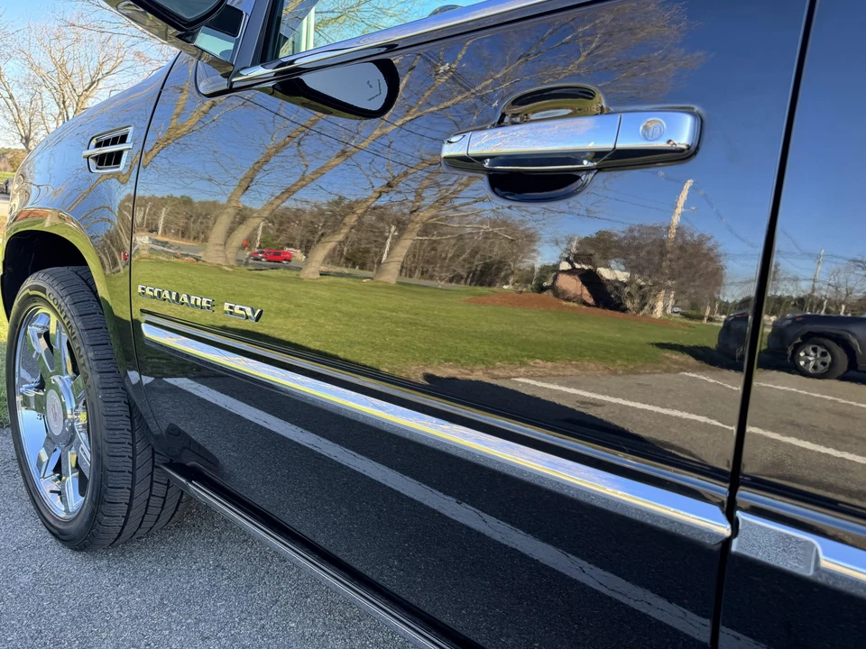 2010 Cadillac Escalade & EXT 3rd Gen - Image 30 of 31
