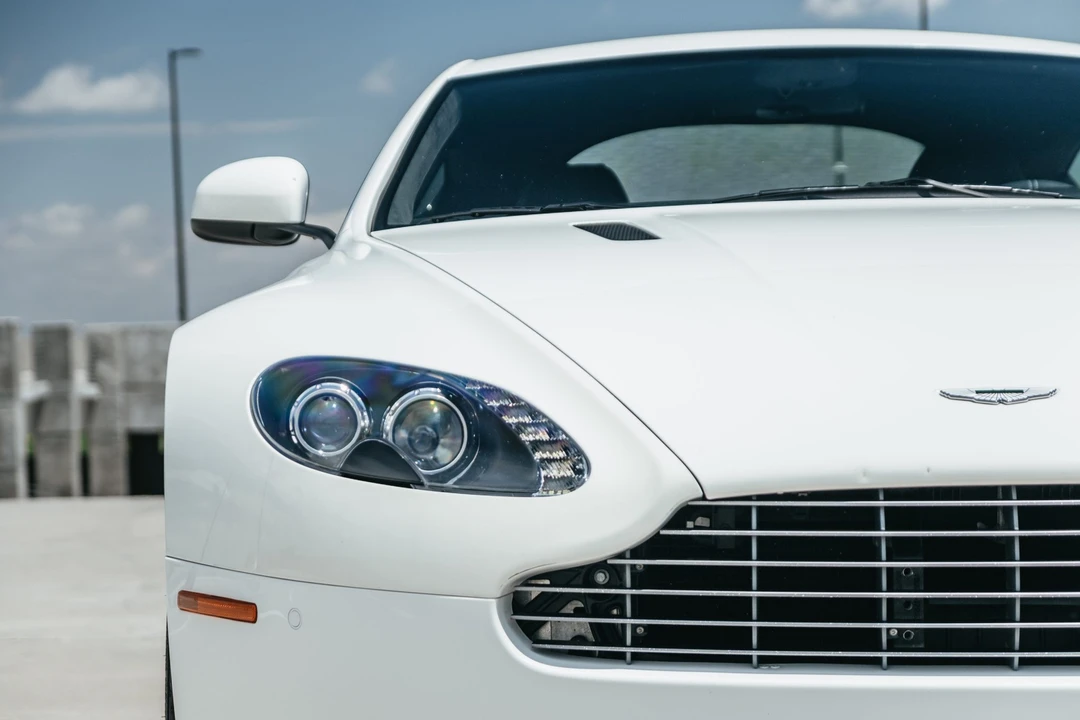 2011 Aston Martin V8 Vantage (2006-2017) - Image 17 of 31