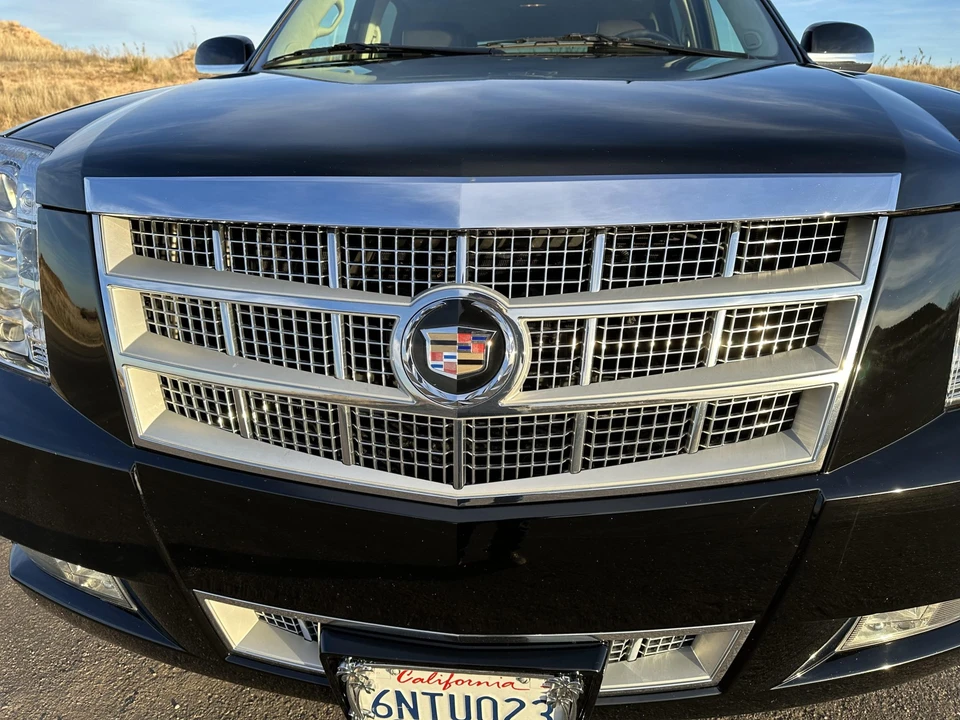 2011 Cadillac Escalade & EXT 3rd Gen - Image 26 of 31