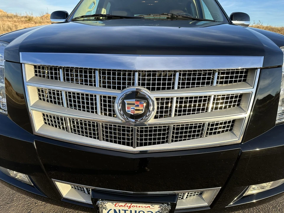 2011 Cadillac Escalade & EXT 3rd Gen - Image 25 of 31