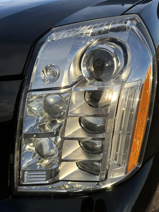 2011 Cadillac Escalade & EXT 3rd Gen - Image 29 of 31