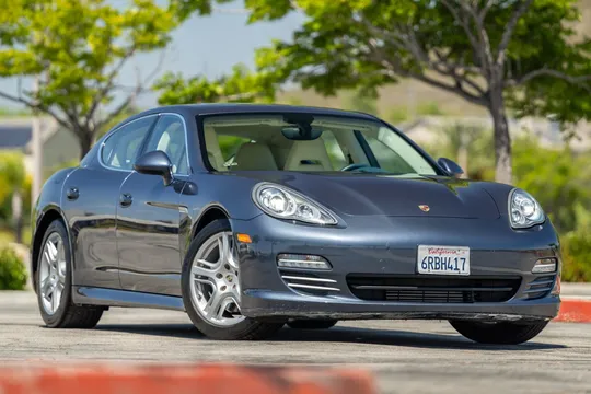 2011 Porsche Panamera 4S