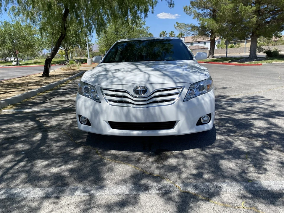 2011 Toyota Camry 6th Gen - Image 8 of 31
